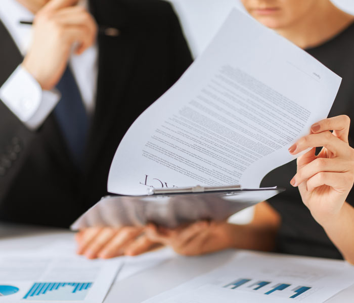 Résolvez vos litiges commerciaux avec Maître Demoly à Aubenas Résolvez vos litiges commerciaux avec Maître Demoly à Aubenas